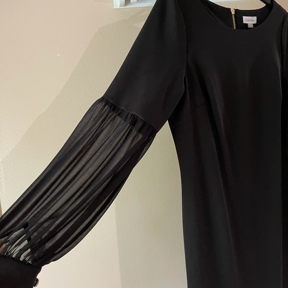 Calvin Klein - Picture 3 of 7